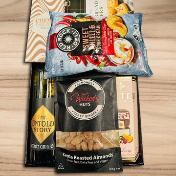 Pinot Grigio Wine Christmas Hamper - Tastebuds