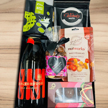 French Champagne Christmas Hamper - Tastebuds
