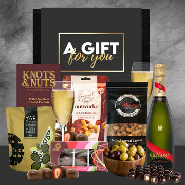 Mumm Champagne Gourmet Hamper - Tastebuds