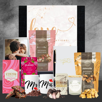 New Couple Hamper - Tastebuds