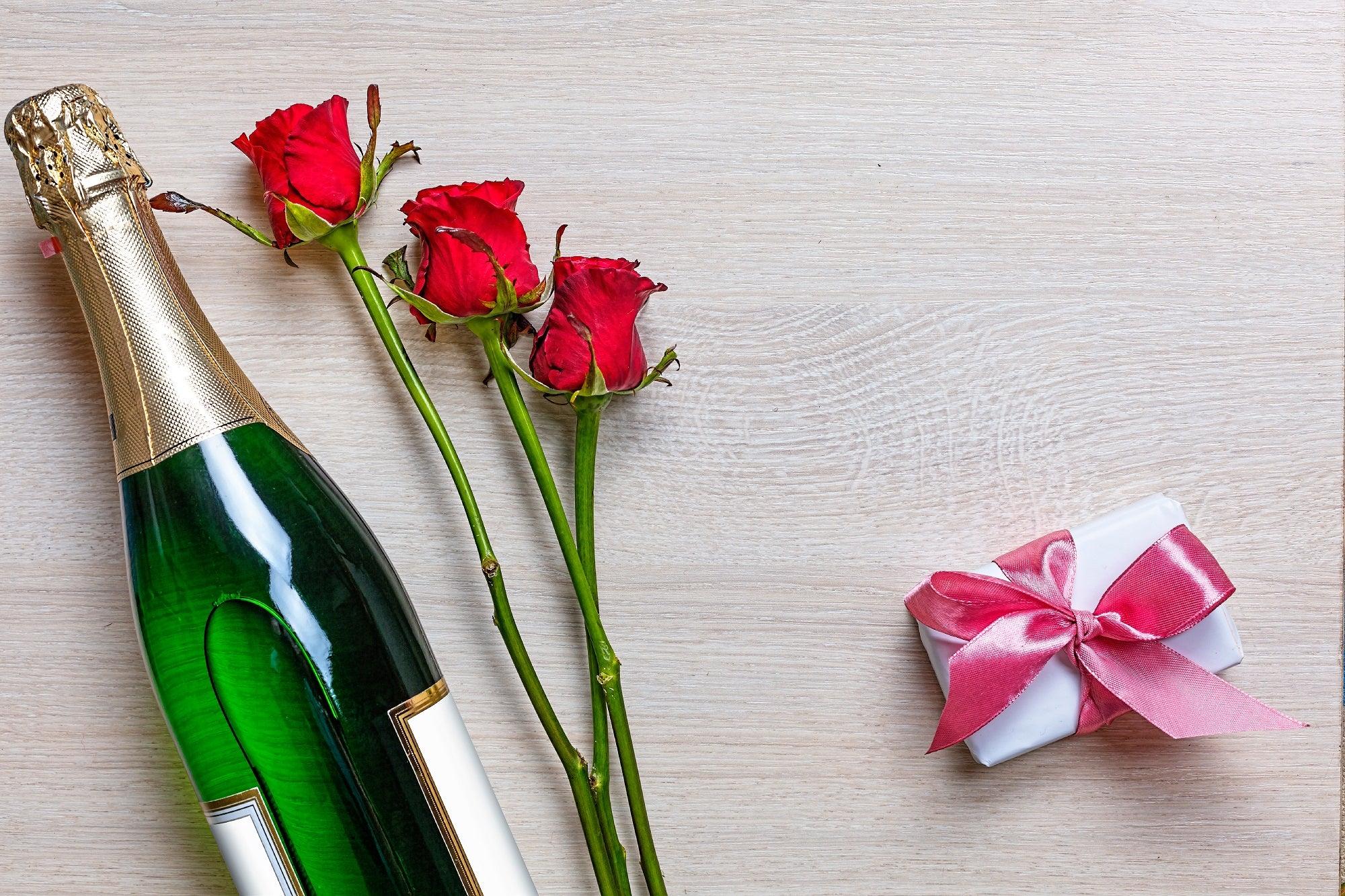 For the Perfect Romantic Evening - How to Plan your Romantic Staycation - Tastebuds
