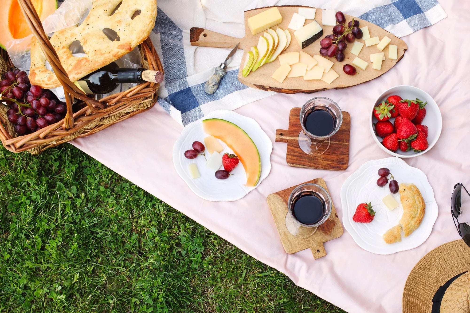 The Ultimate Gift Hamper For The Foodie in Your Life - Tastebuds