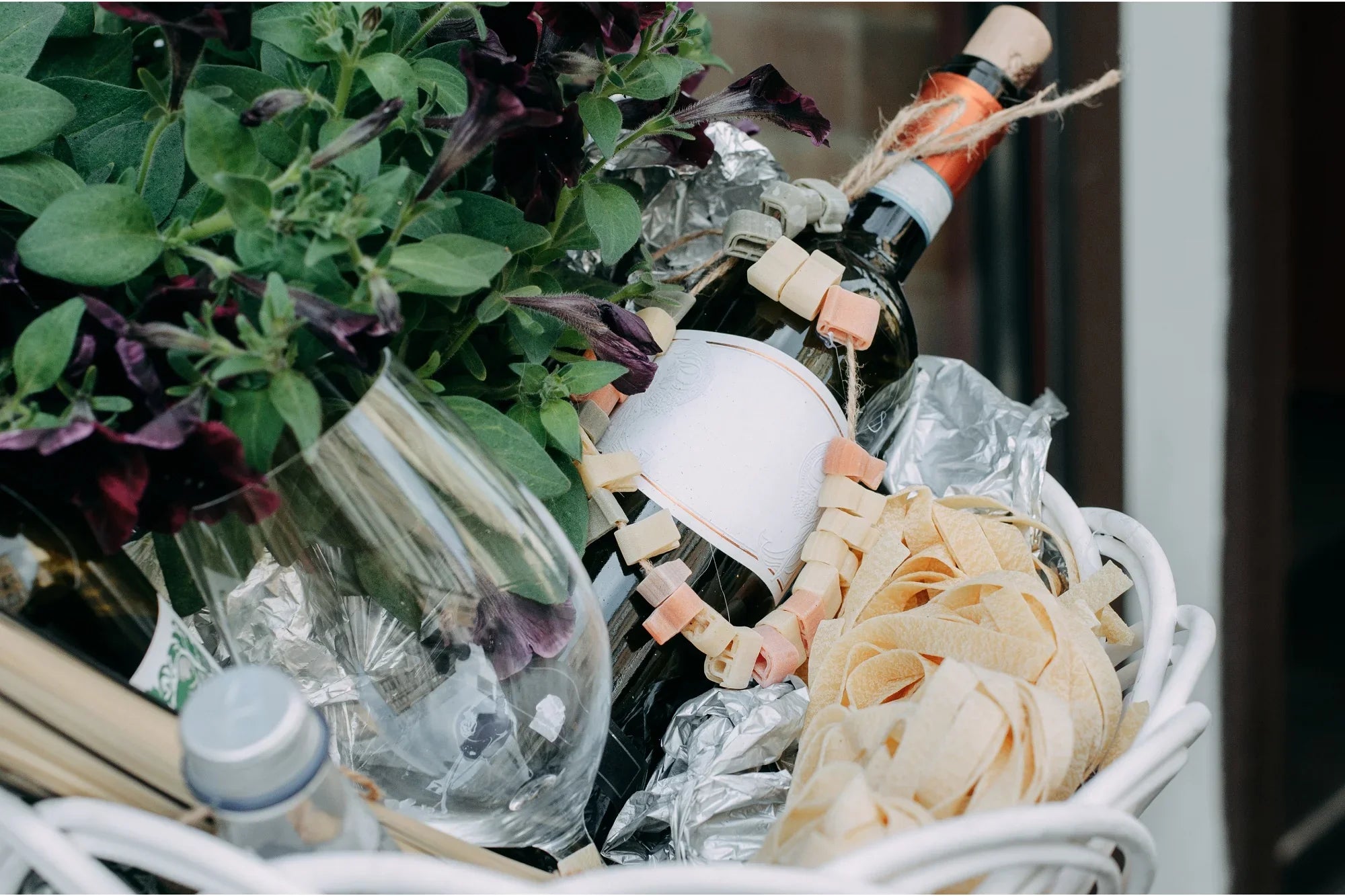 What To Get Friends For A Housewarming Gift - Tastebuds
