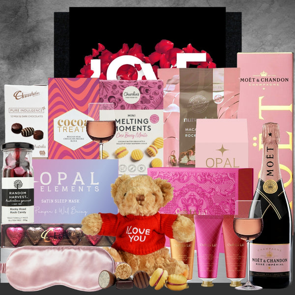 Moet Rose Luxury Valentines Hamper