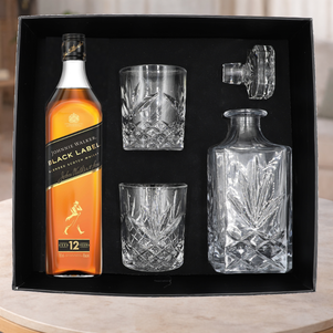 Decanter Hamper with alcohol
