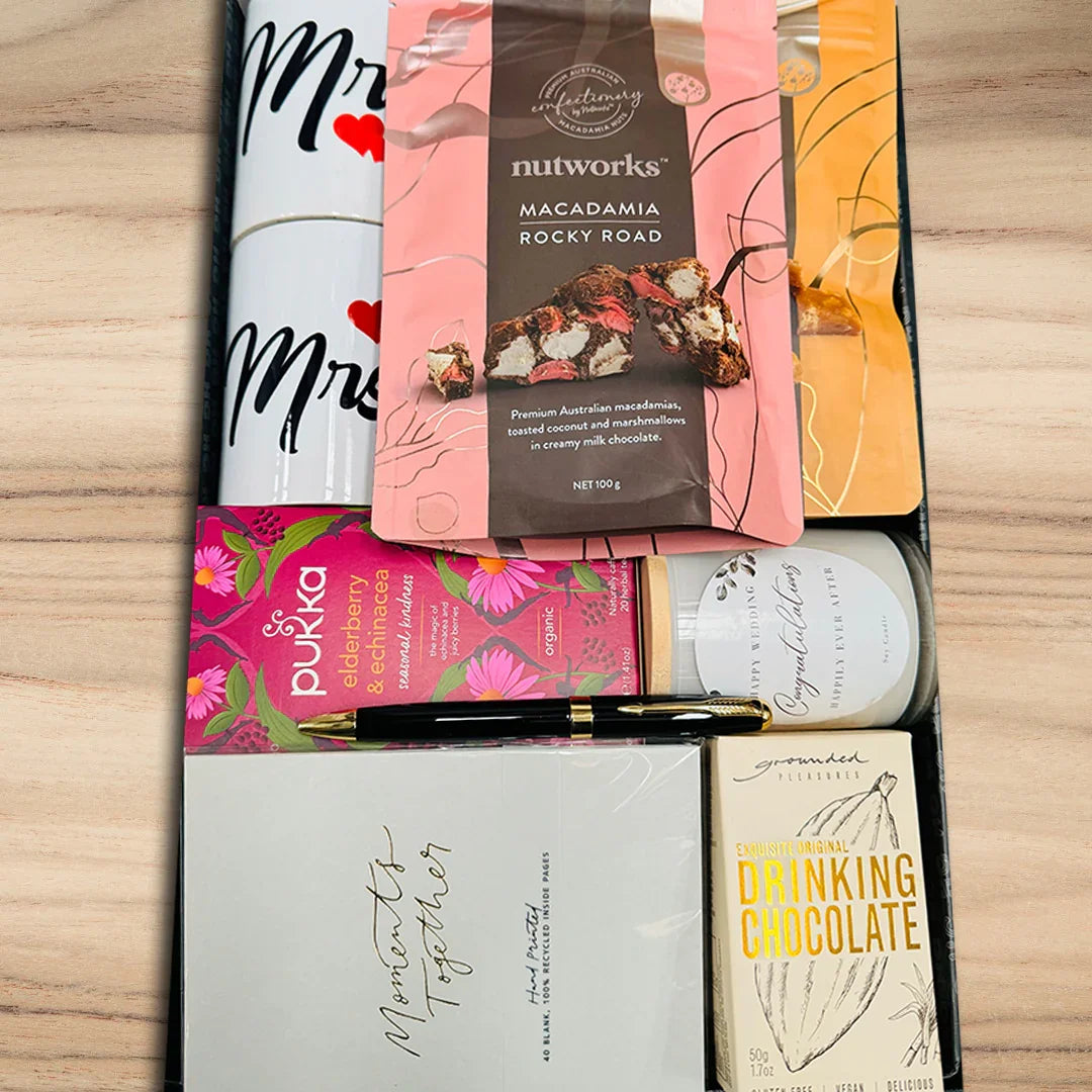 New Couple Hamper - Tastebuds