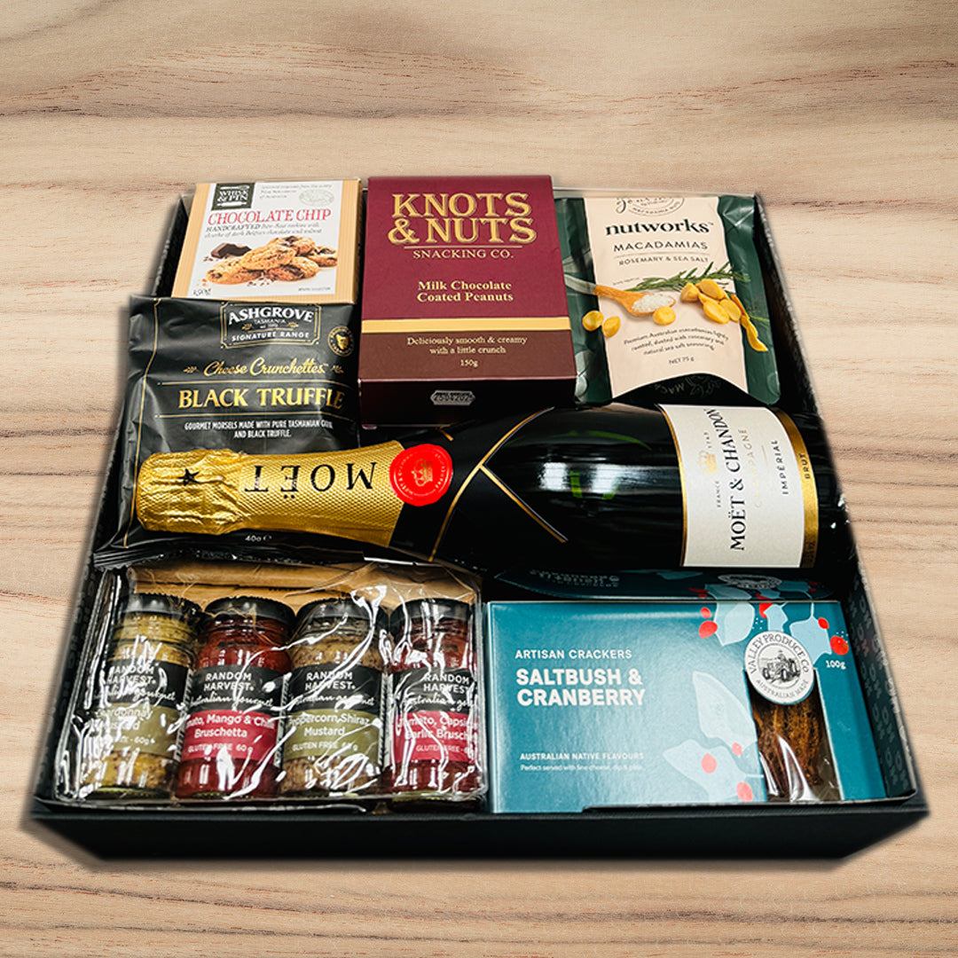 Gourmet Moet Christmas Hamper - Tastebuds