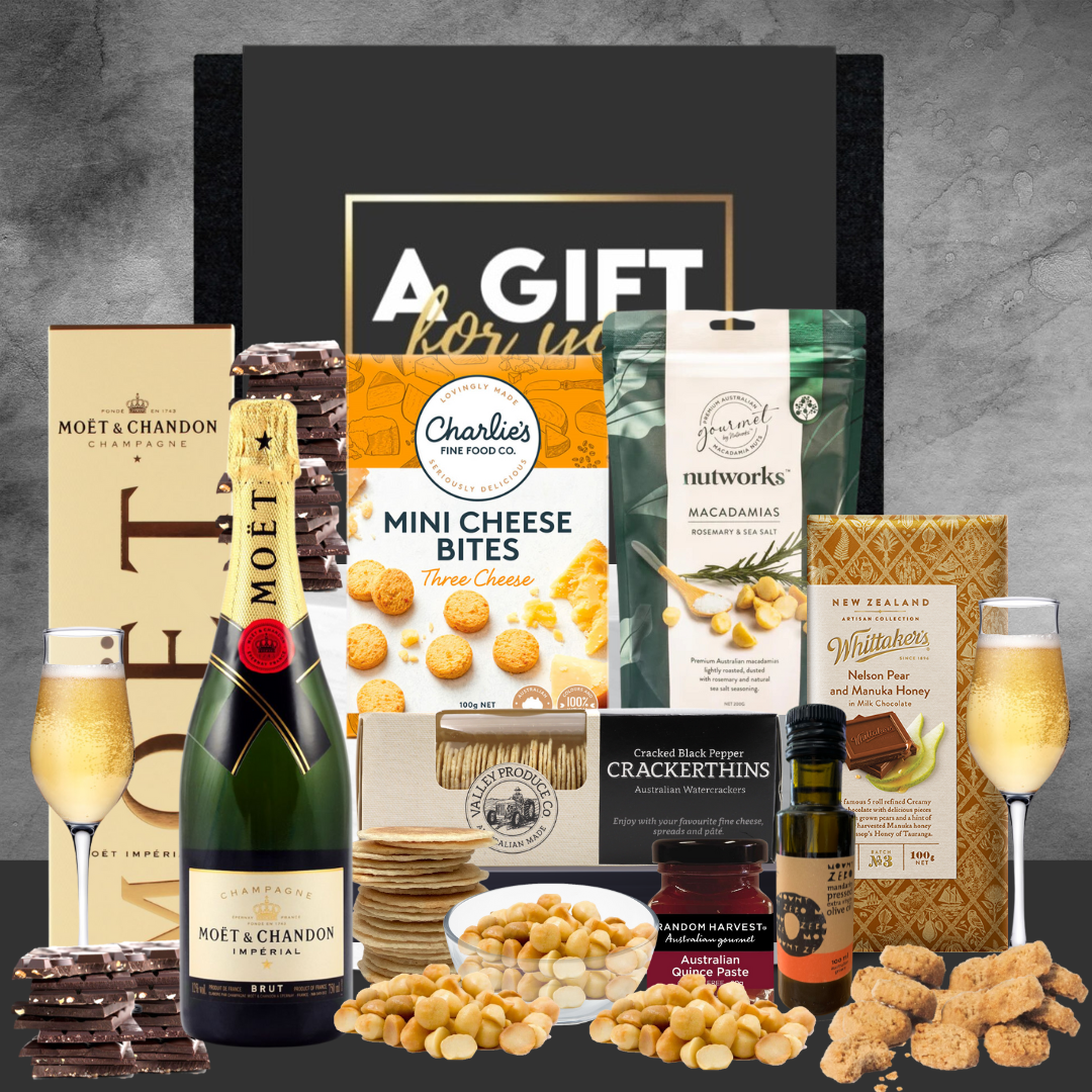 Moet With Foodies Hamper