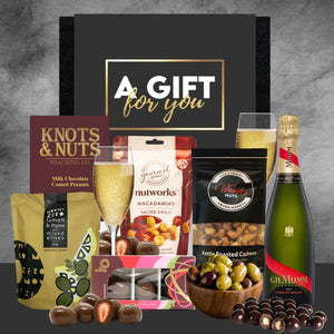 Mumm Champagne Gourmet Hamper - Tastebuds