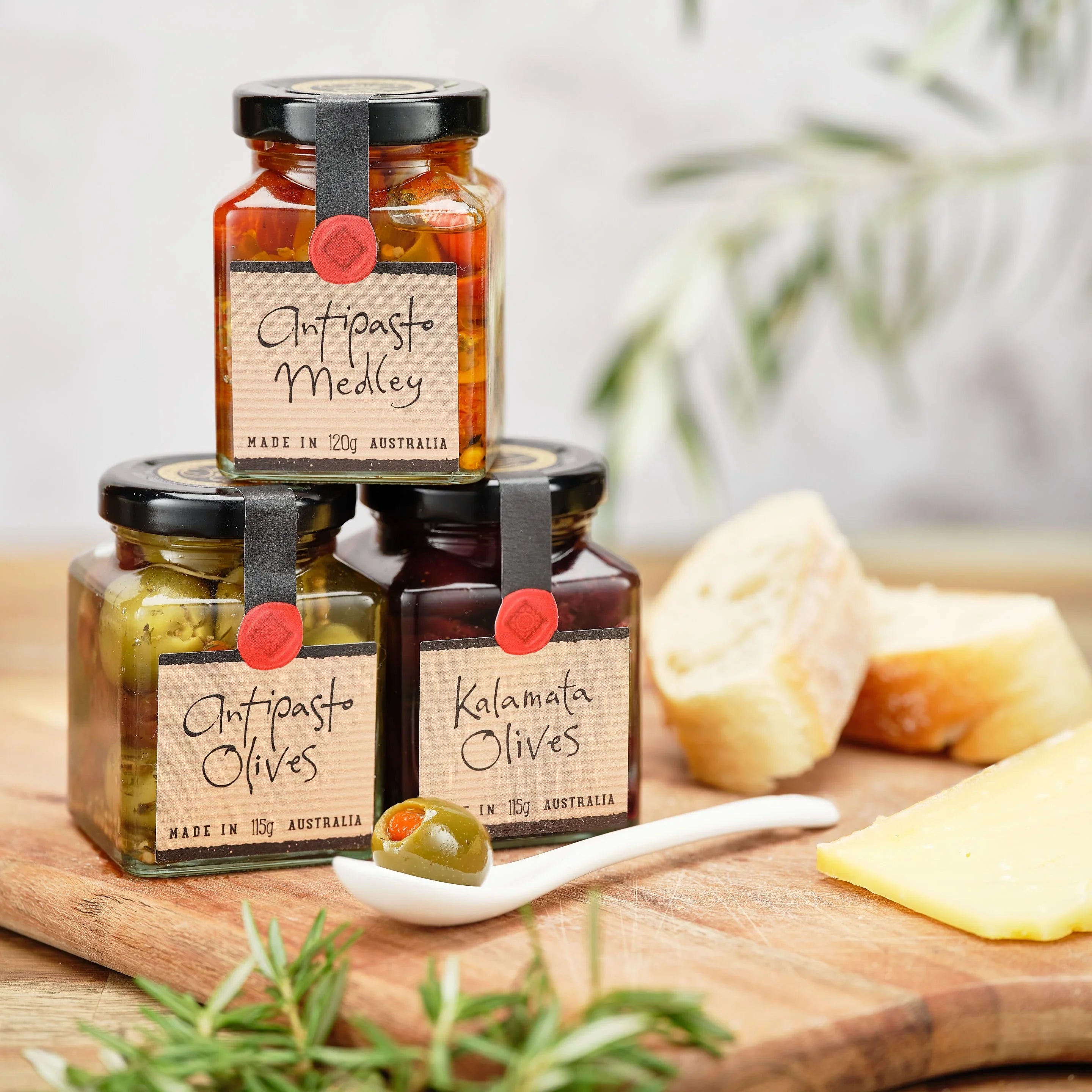 Pinot Noir Chardonnay Christmas Hamper - Tastebuds