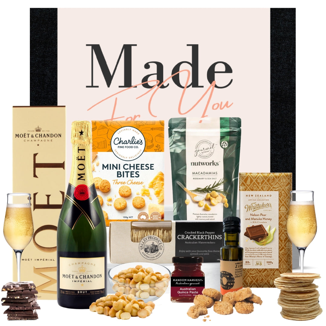 Moet With Foodies Hamper