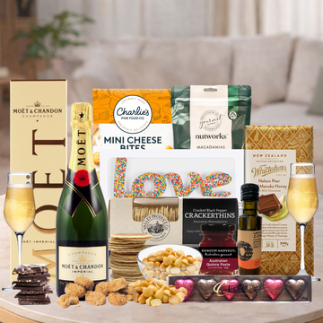 Cupids Arrow to Moët Hamper