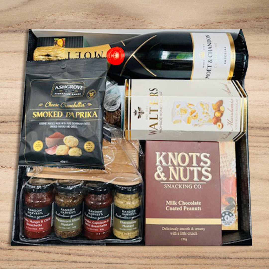 Luxury Moët Gourmet Hamper - Tastebuds