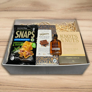 Bourbon & Snack Christmas Hamper - Tastebuds