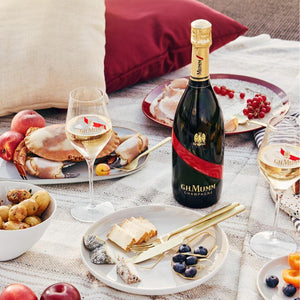 Champagne Christmas Hamper - Tastebuds