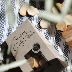 Luxury Veuve & Whiskey Christmas Hamper - Tastebuds
