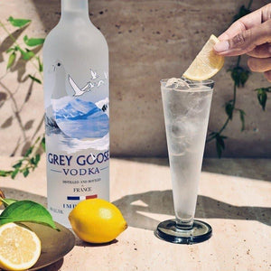 Vodka & Snacks Christmas Hamper - Tastebuds